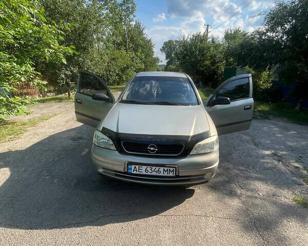 Серый Опель Астра, объемом двигателя 1.6 л и пробегом 176 тыс. км за 4750 $, фото 1 на Automoto.ua