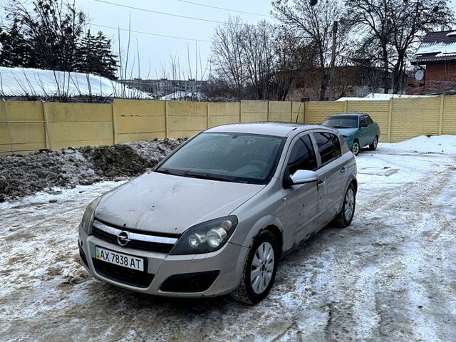 Серый Опель Астра, объемом двигателя 1.6 л и пробегом 31300 тыс. км за 2650 $, фото 1 на Automoto.ua