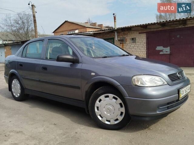 Серый Опель Астра, объемом двигателя 1.4 л и пробегом 120 тыс. км за 4900 $, фото 1 на Automoto.ua