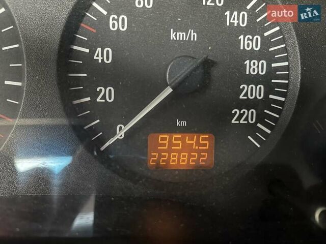 Серый Опель Астра, объемом двигателя 1.4 л и пробегом 228 тыс. км за 4000 $, фото 1 на Automoto.ua