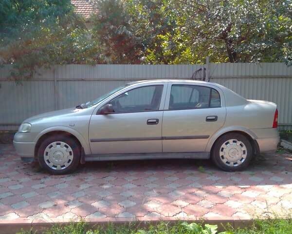 Сірий Опель Астра, об'ємом двигуна 1.6 л та пробігом 160 тис. км за 4700 $, фото 1 на Automoto.ua