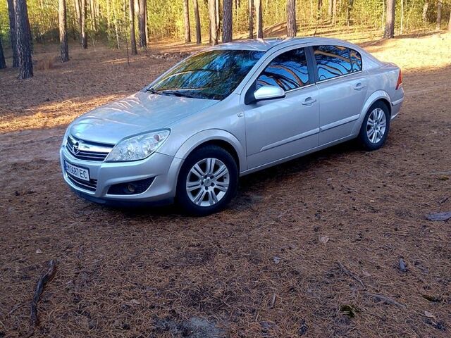 Серый Опель Астра, объемом двигателя 1.6 л и пробегом 200 тыс. км за 4900 $, фото 1 на Automoto.ua