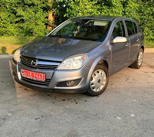 Сірий Опель Астра, об'ємом двигуна 1.6 л та пробігом 205 тис. км за 5200 $, фото 1 на Automoto.ua