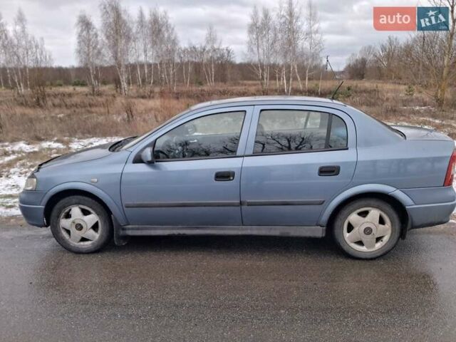 Сірий Опель Астра, об'ємом двигуна 1.6 л та пробігом 240 тис. км за 3000 $, фото 1 на Automoto.ua