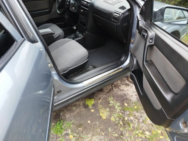 Серый Опель Астра, объемом двигателя 1.6 л и пробегом 256 тыс. км за 3500 $, фото 1 на Automoto.ua