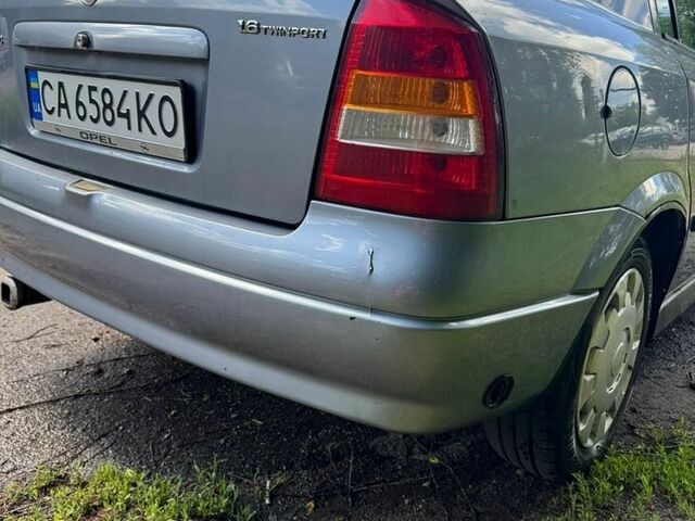 Сірий Опель Астра, об'ємом двигуна 1.6 л та пробігом 120 тис. км за 3999 $, фото 1 на Automoto.ua