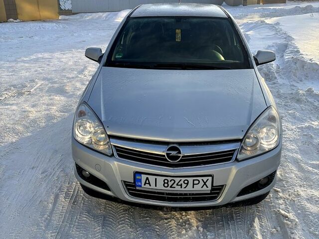Серый Опель Астра, объемом двигателя 1.8 л и пробегом 22000 тыс. км за 5000 $, фото 1 на Automoto.ua