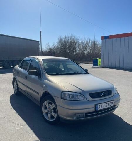 Серый Опель Астра, объемом двигателя 1.36 л и пробегом 210 тыс. км за 4850 $, фото 1 на Automoto.ua