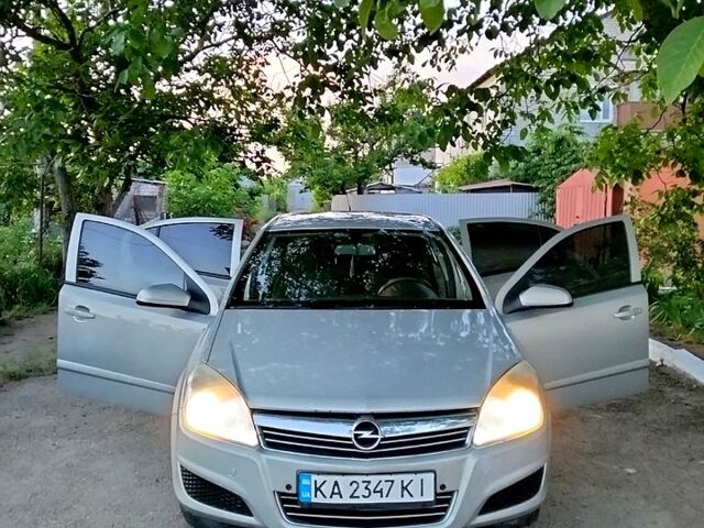 Сірий Опель Астра, об'ємом двигуна 1.6 л та пробігом 315 тис. км за 3999 $, фото 1 на Automoto.ua