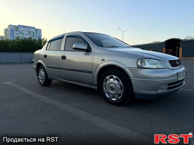 Серый Опель Астра, объемом двигателя 1.6 л и пробегом 262 тыс. км за 4700 $, фото 1 на Automoto.ua