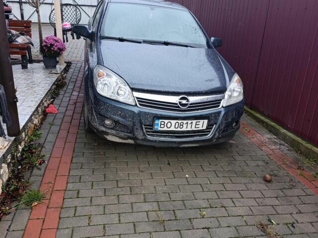 Серый Опель Астра, объемом двигателя 1.8 л и пробегом 201 тыс. км за 4800 $, фото 1 на Automoto.ua