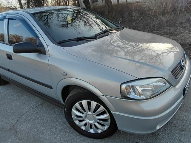 Сірий Опель Астра, об'ємом двигуна 1.4 л та пробігом 152 тис. км за 4100 $, фото 1 на Automoto.ua