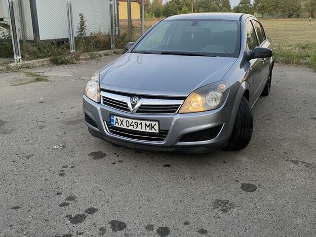 Серый Опель Астра, объемом двигателя 1.6 л и пробегом 122 тыс. км за 4350 $, фото 1 на Automoto.ua