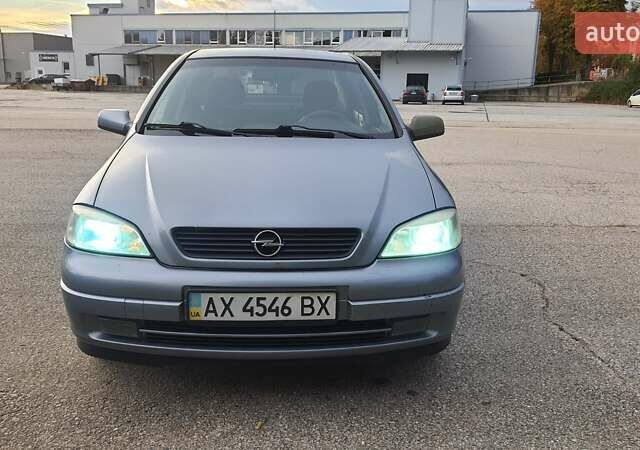 Сірий Опель Астра, об'ємом двигуна 1.6 л та пробігом 215 тис. км за 3500 $, фото 1 на Automoto.ua