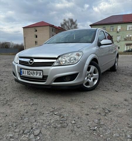 Сірий Опель Астра, об'ємом двигуна 1.8 л та пробігом 223 тис. км за 5000 $, фото 1 на Automoto.ua