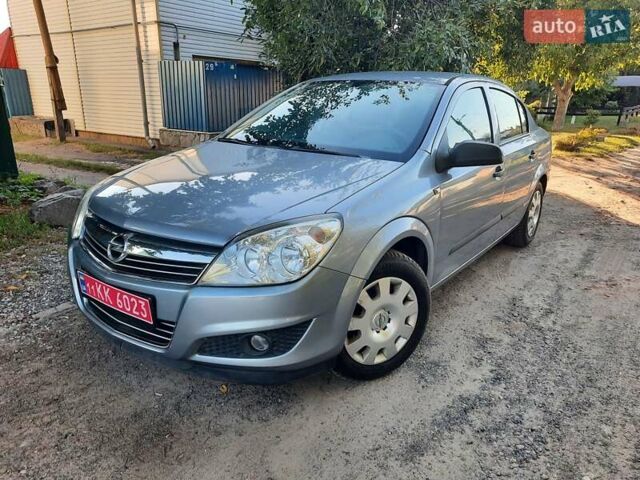 Серый Опель Астра, объемом двигателя 1.6 л и пробегом 117 тыс. км за 5550 $, фото 1 на Automoto.ua