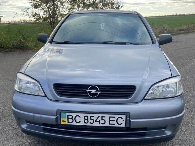 Серый Опель Астра, объемом двигателя 1.6 л и пробегом 200 тыс. км за 4200 $, фото 1 на Automoto.ua