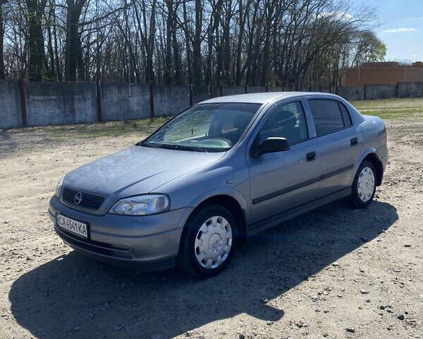 Сірий Опель Астра, об'ємом двигуна 1.6 л та пробігом 218 тис. км за 3499 $, фото 1 на Automoto.ua