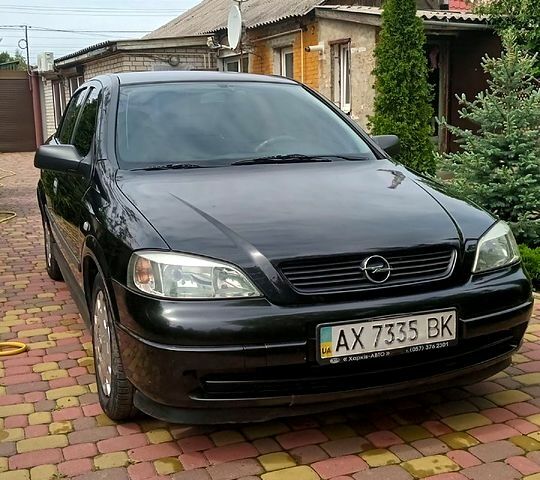 Сірий Опель Астра, об'ємом двигуна 1.4 л та пробігом 266 тис. км за 3100 $, фото 1 на Automoto.ua