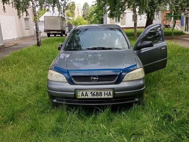 Серый Опель Астра, объемом двигателя 1.6 л и пробегом 180 тыс. км за 5000 $, фото 1 на Automoto.ua