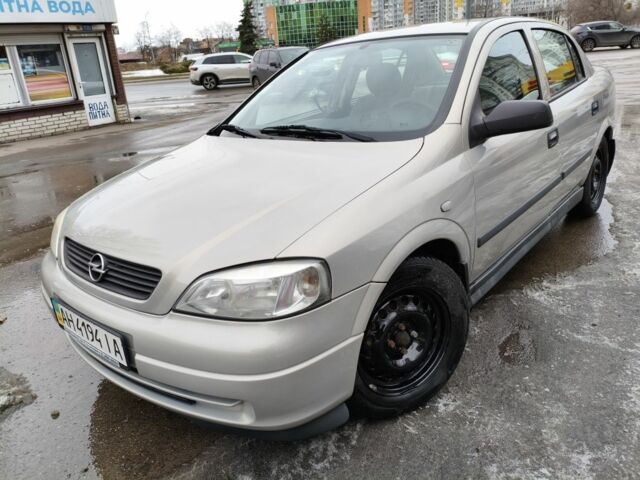 Серый Опель Астра, объемом двигателя 1.6 л и пробегом 231 тыс. км за 4500 $, фото 1 на Automoto.ua