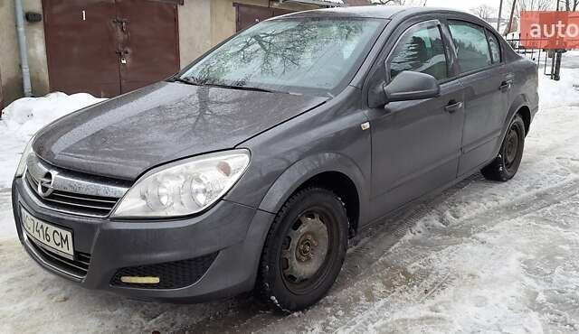 Сірий Опель Астра, об'ємом двигуна 1.69 л та пробігом 210 тис. км за 5500 $, фото 1 на Automoto.ua