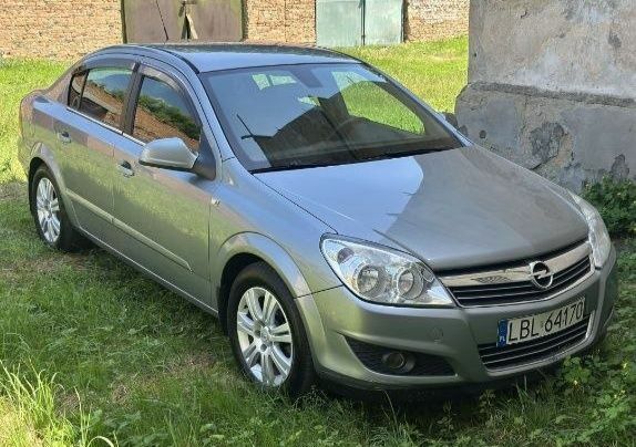 Сірий Опель Астра, об'ємом двигуна 1.8 л та пробігом 100 тис. км за 3502 $, фото 1 на Automoto.ua
