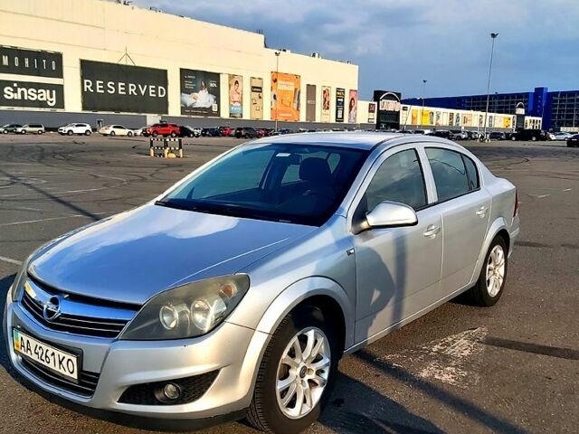 Сірий Опель Астра, об'ємом двигуна 1.6 л та пробігом 160 тис. км за 5099 $, фото 1 на Automoto.ua
