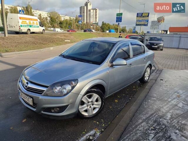 Опель Астра 2012 в Киеве на Automoto.ua Серый Опель Астра, объемом двигателя 1.6 л и пробегом 283 тыс. км за 4999 $, фото 1 на Automoto.ua