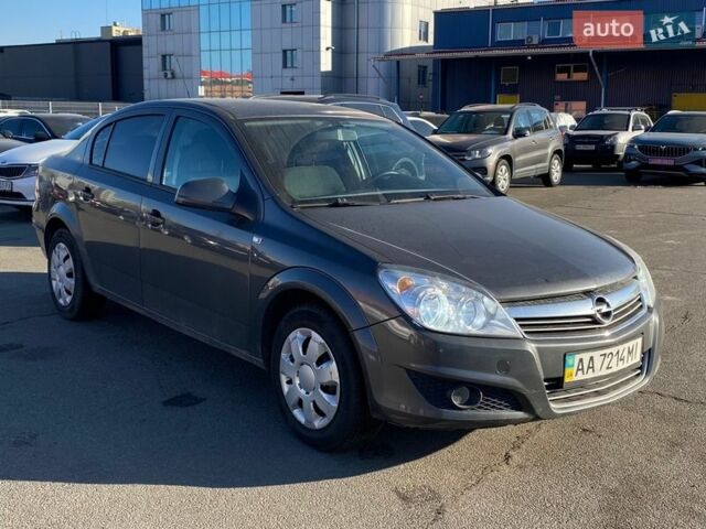 Сірий Опель Астра, об'ємом двигуна 1.6 л та пробігом 256 тис. км за 5150 $, фото 1 на Automoto.ua