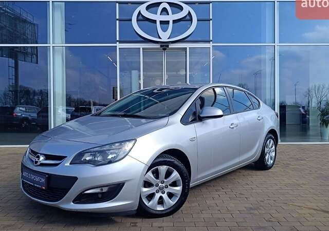 Сірий Опель Астра, об'ємом двигуна 1.4 л та пробігом 134 тис. км за 10972 $, фото 1 на Automoto.ua