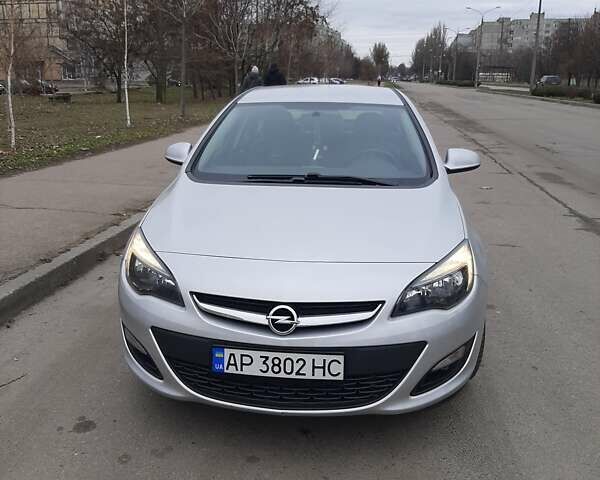 Серый Опель Астра, объемом двигателя 1.4 л и пробегом 68 тыс. км за 12000 $, фото 1 на Automoto.ua