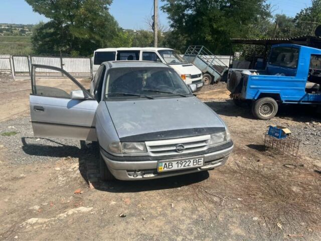 Серый Опель Астра, объемом двигателя 0 л и пробегом 200 тыс. км за 1000 $, фото 1 на Automoto.ua