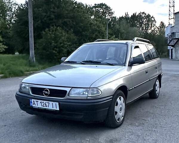 Сірий Опель Астра, об'ємом двигуна 1.4 л та пробігом 204 тис. км за 2199 $, фото 1 на Automoto.ua