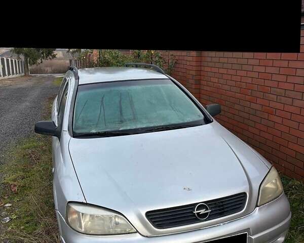 Сірий Опель Астра, об'ємом двигуна 1.78 л та пробігом 300 тис. км за 2000 $, фото 1 на Automoto.ua