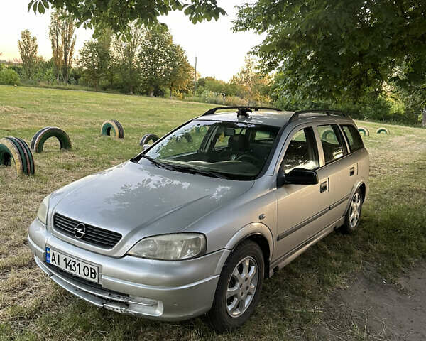 Серый Опель Астра, объемом двигателя 1.6 л и пробегом 450 тыс. км за 2500 $, фото 1 на Automoto.ua