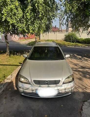 Серый Опель Астра, объемом двигателя 1.6 л и пробегом 246 тыс. км за 4100 $, фото 1 на Automoto.ua