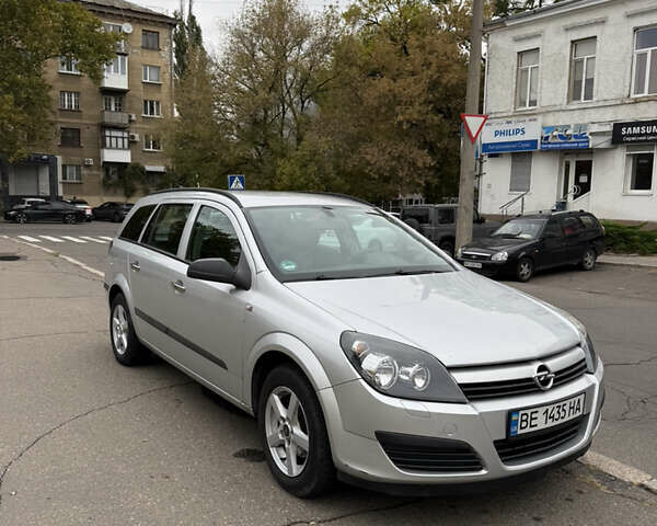 Сірий Опель Астра, об'ємом двигуна 1.6 л та пробігом 350 тис. км за 5200 $, фото 1 на Automoto.ua
