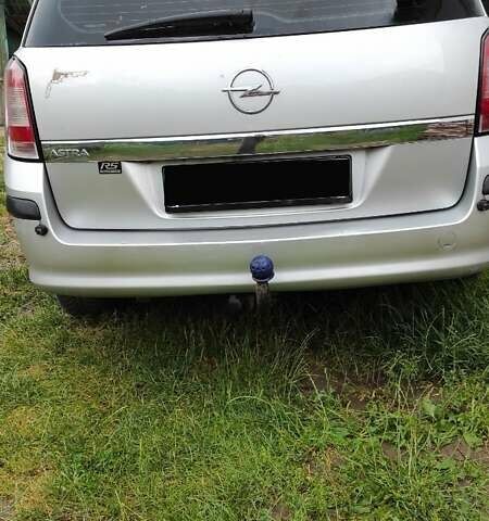 Серый Опель Астра, объемом двигателя 1.4 л и пробегом 240 тыс. км за 4000 $, фото 1 на Automoto.ua