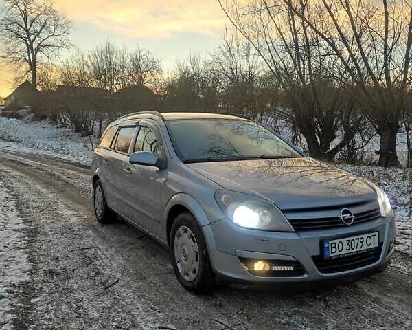 Сірий Опель Астра, об'ємом двигуна 1.6 л та пробігом 398 тис. км за 4000 $, фото 1 на Automoto.ua