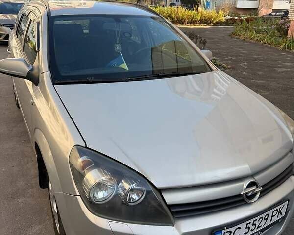 Серый Опель Астра, объемом двигателя 1.6 л и пробегом 192 тыс. км за 3700 $, фото 1 на Automoto.ua