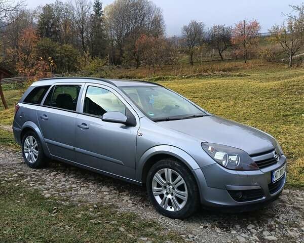 Серый Опель Астра, объемом двигателя 1.4 л и пробегом 250 тыс. км за 4000 $, фото 1 на Automoto.ua