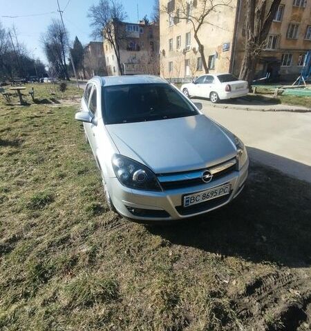 Серый Опель Астра, объемом двигателя 1.7 л и пробегом 285 тыс. км за 4000 $, фото 1 на Automoto.ua
