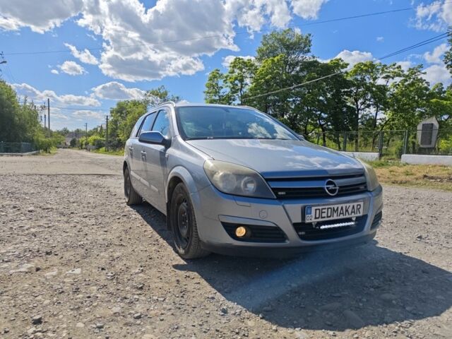 Серый Опель Астра, объемом двигателя 1.6 л и пробегом 236 тыс. км за 2899 $, фото 1 на Automoto.ua