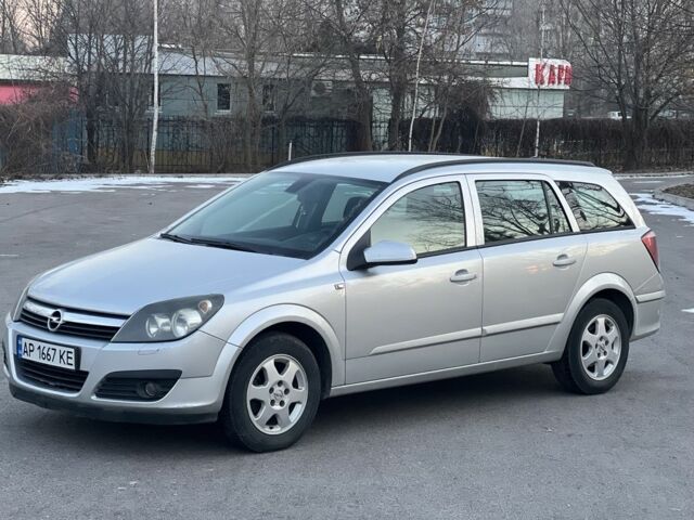 Серый Опель Астра, объемом двигателя 1.6 л и пробегом 240 тыс. км за 6000 $, фото 1 на Automoto.ua