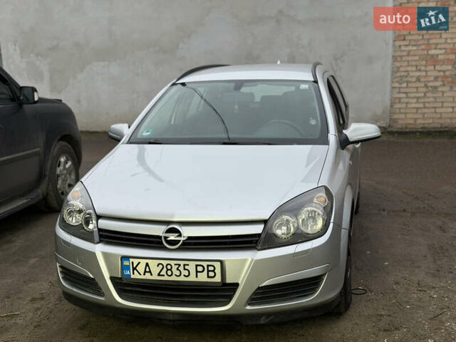 Серый Опель Астра, объемом двигателя 1.69 л и пробегом 257 тыс. км за 4450 $, фото 1 на Automoto.ua