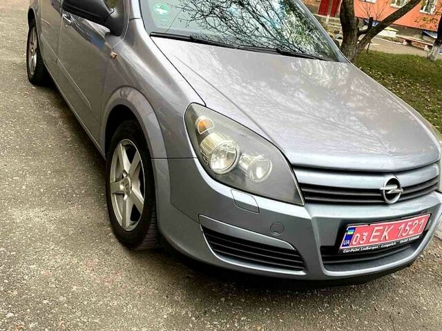 Серый Опель Астра, объемом двигателя 1.6 л и пробегом 225 тыс. км за 4950 $, фото 1 на Automoto.ua