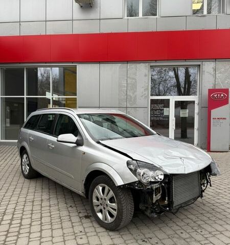 Серый Опель Астра, объемом двигателя 1.8 л и пробегом 300 тыс. км за 2000 $, фото 1 на Automoto.ua