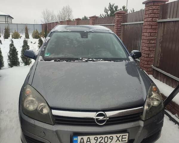 Серый Опель Астра, объемом двигателя 1.7 л и пробегом 320 тыс. км за 4900 $, фото 1 на Automoto.ua