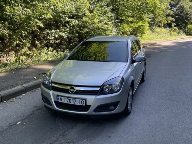 Сірий Опель Астра, об'ємом двигуна 1.6 л та пробігом 241 тис. км за 5018 $, фото 1 на Automoto.ua